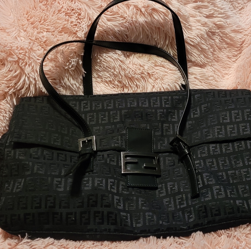 Authentic Fendy Black shoulder bag